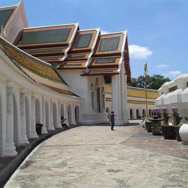 ระเบียงคดรอบองค์พระปฐมเจดีย์