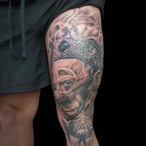 Custom thigh tattoo by Savatang